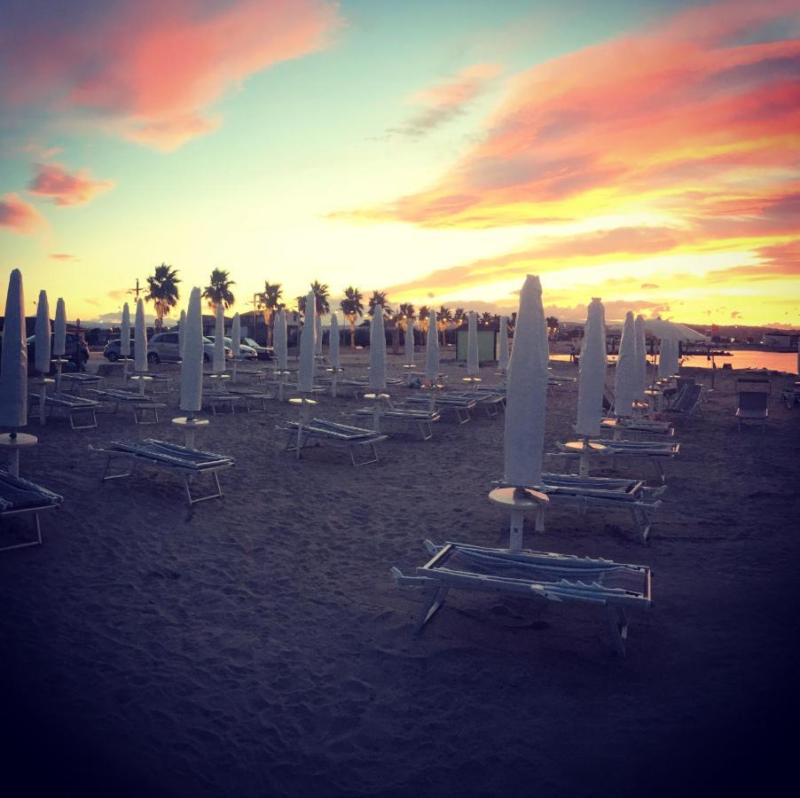 Hotel Strand Marina Di Montenero Exteriör bild